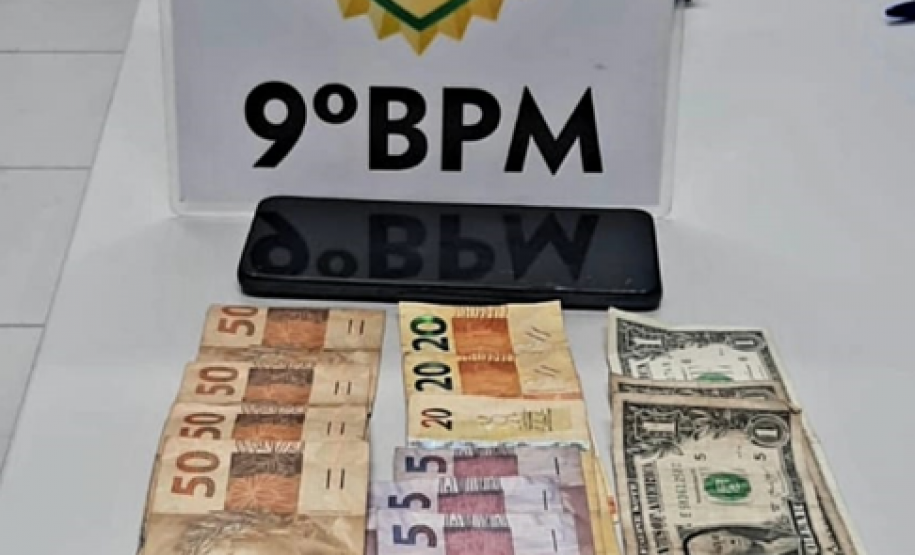 Em ocorrências diferentes, PM encaminha três por tráfico de drogas e apreende duas armas de fogo, em Paranaguá (PR)