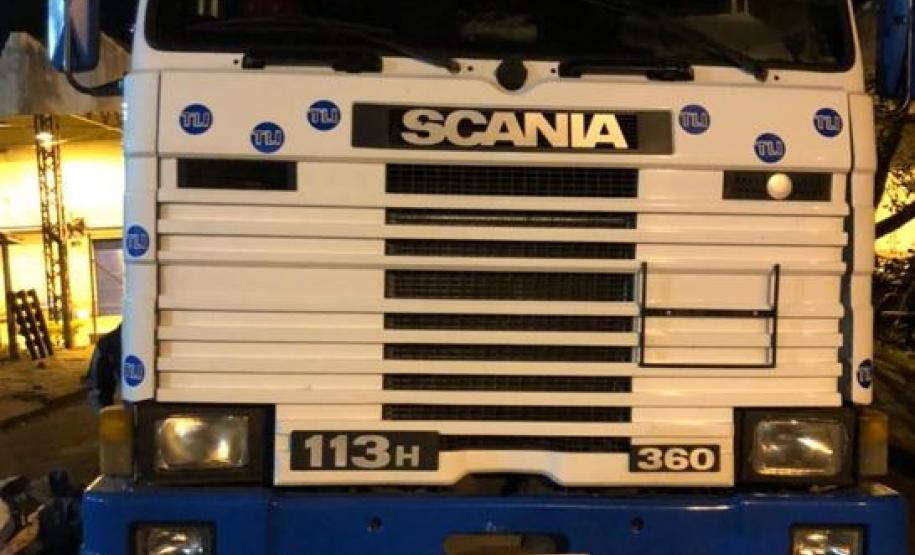 Operação Hórus: Policiais militares e federais apreendem mais de 300 quilos de maconha e 600 pacotes de cigarro contrabandeado, no Oeste do Paraná