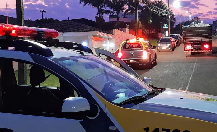 Após denúncia, PM encontra depósito com mais de 1,4 mil caixas de vinho contrabandeados no Sudoeste do estado