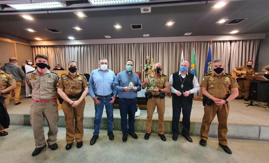 Arquidiocese de Curitiba reforça parceria com a PM e disponibiliza assistência religiosa para policiais militares