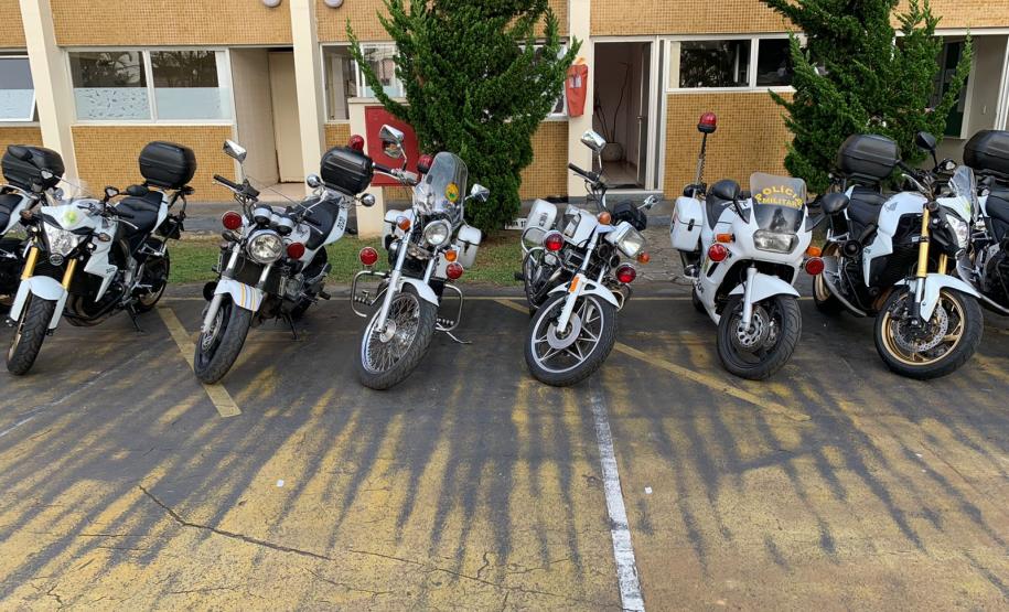 BPTran parabeniza militares estaduais e resgata histórico da unidade com painel de fotografias