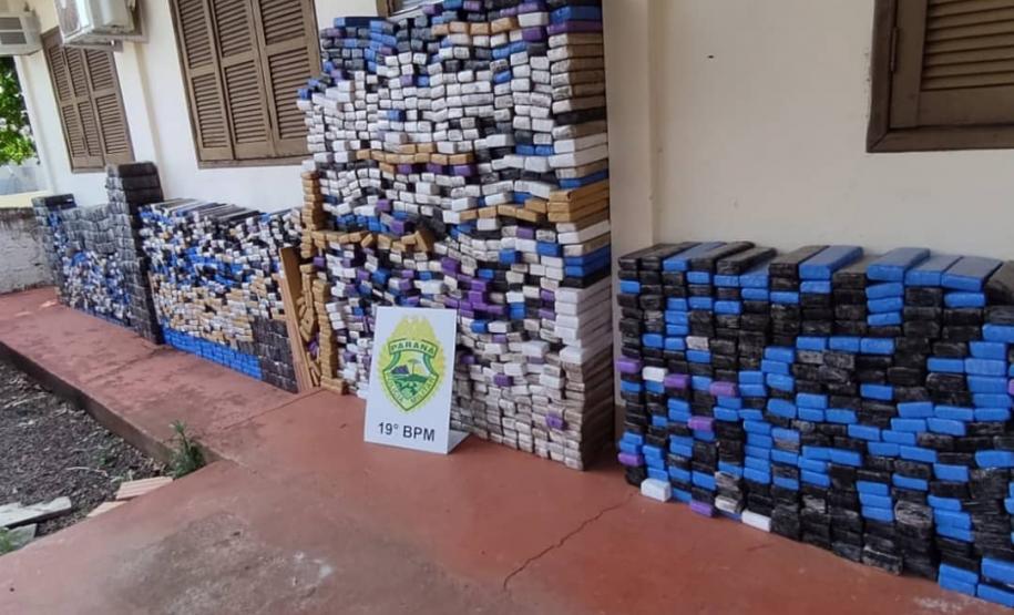 PM apreende 1,7 tonelada de maconha em Cafelândia (PR)