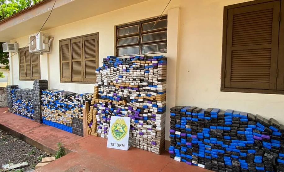 PM apreende 1,7 tonelada de maconha em Cafelândia (PR)