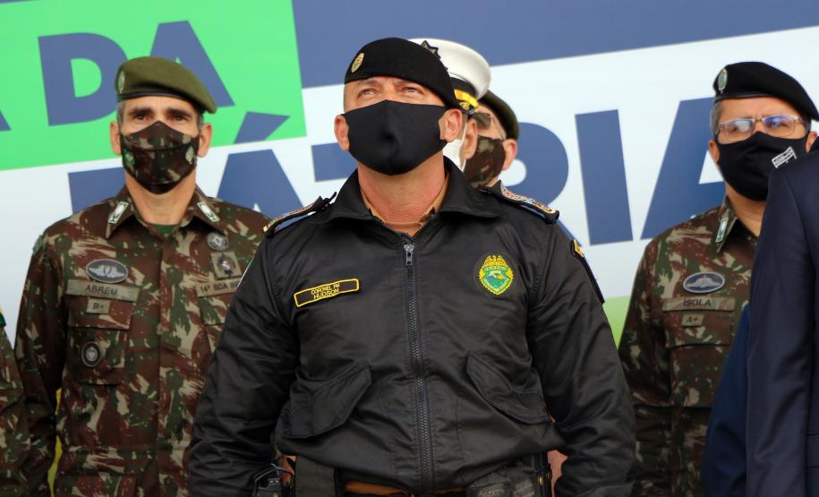 Pira do Fogo Simbólico da Pátria é acendida durante cerimônia de abertura da Semana da Pátria em Curitiba