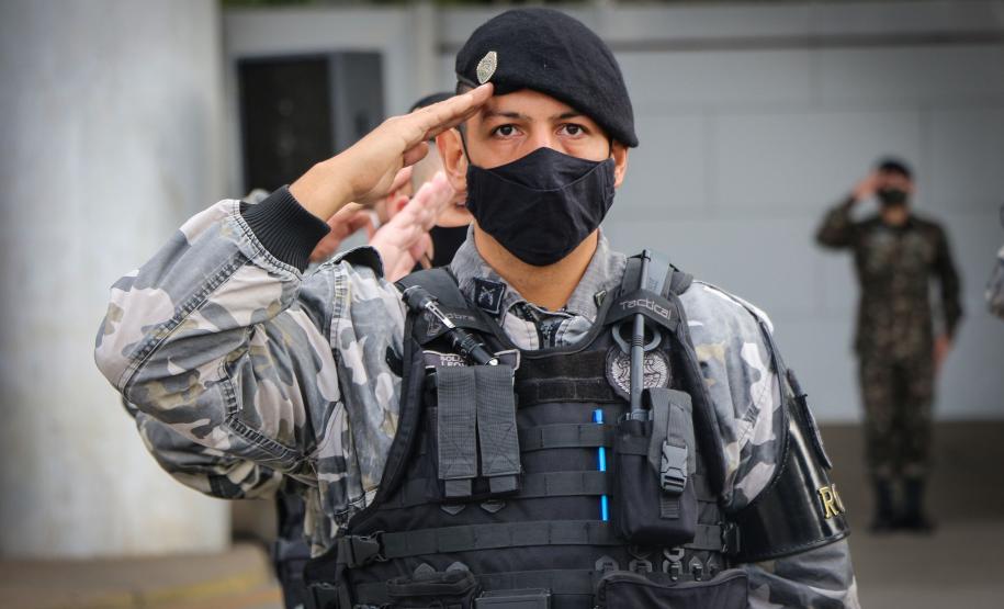 Pira do Fogo Simbólico da Pátria é acendida durante cerimônia de abertura da Semana da Pátria em Curitiba