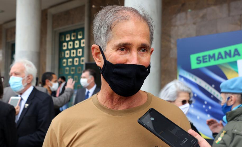 Pira do Fogo Simbólico da Pátria é acendida durante cerimônia de abertura da Semana da Pátria em Curitiba