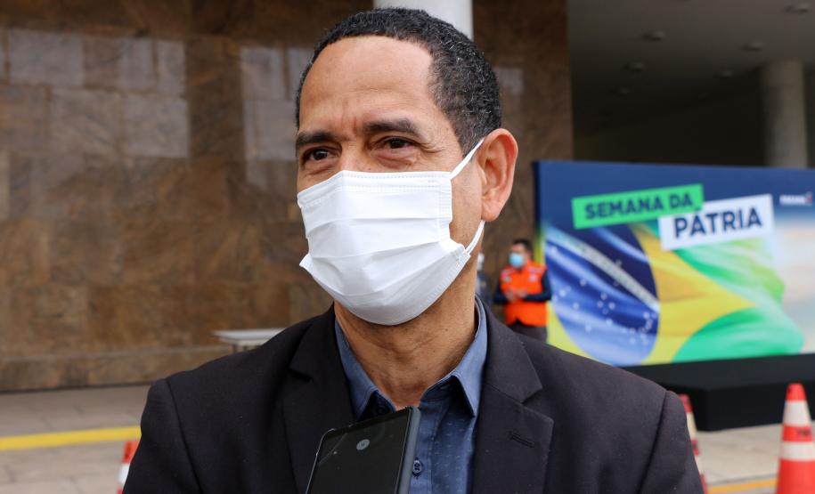 Pira do Fogo Simbólico da Pátria é acendida durante cerimônia de abertura da Semana da Pátria em Curitiba