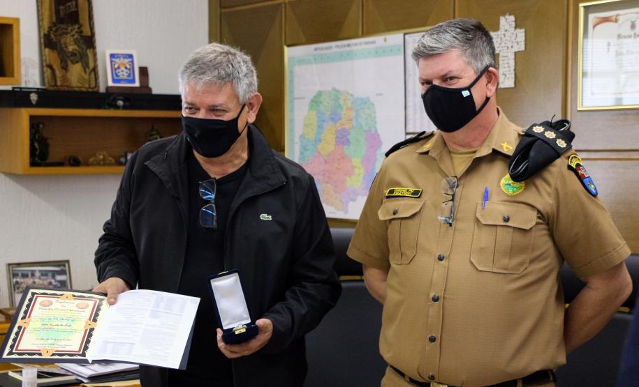 Superintendente do Esporte é condecorado com a medalha Coronel Sarmento em Curitiba