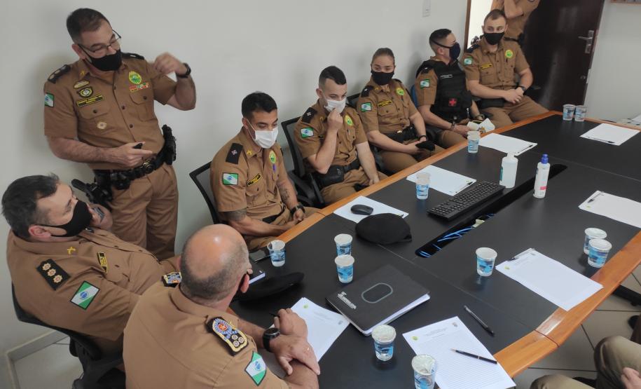 Nos Campos Gerais, Comandante-Geral fala com o efetivo e aproxima Corporação dos municípios