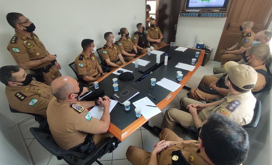 Nos Campos Gerais, Comandante-Geral fala com o efetivo e aproxima Corporação dos municípios