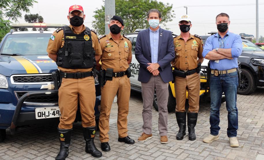 Polícia Militar participa de blitz educativa integrada da Semana Nacional do Trânsito na Linha Verde em Curitiba