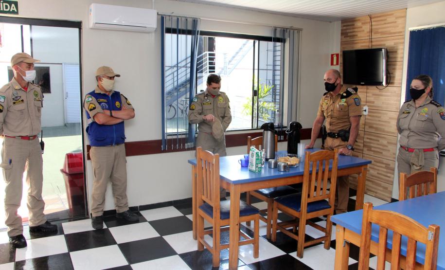 Comandante-Geral da PM visita unidade em Irati (PR)