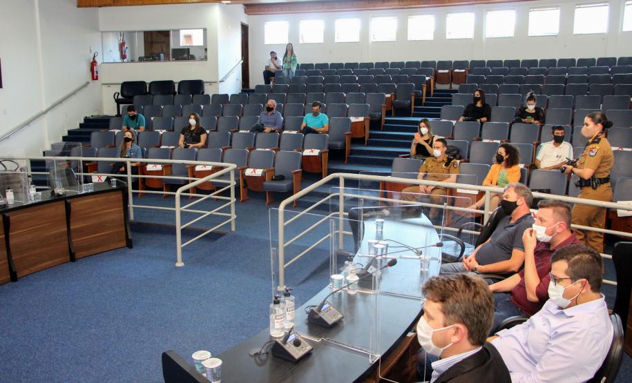 Reunião do Comando-Geral da PM com prefeitos da região de Irati reforça integração