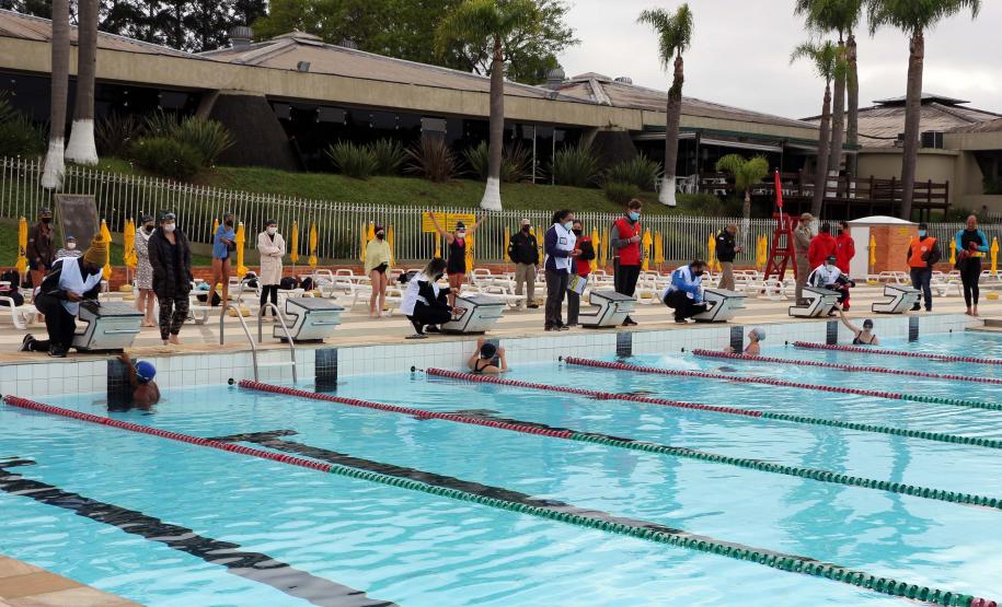 Candidatos ao concurso de novos soldados bombeiros militares fazem o Teste de Habilidade Específica (THE) em todo o estado