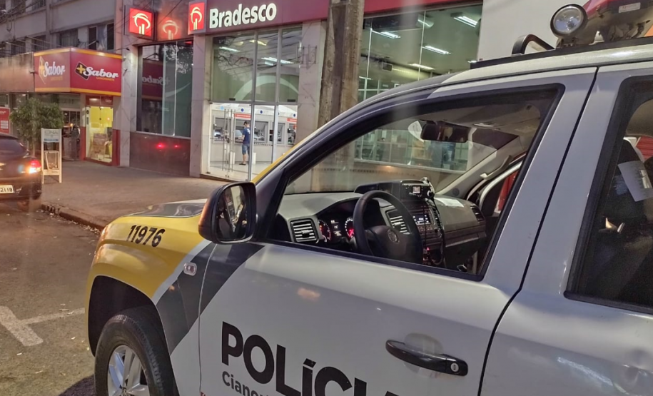 PM concentra reforços para reprimir ataques coordenados contra bancos e unidades policiais no Noroeste do estado