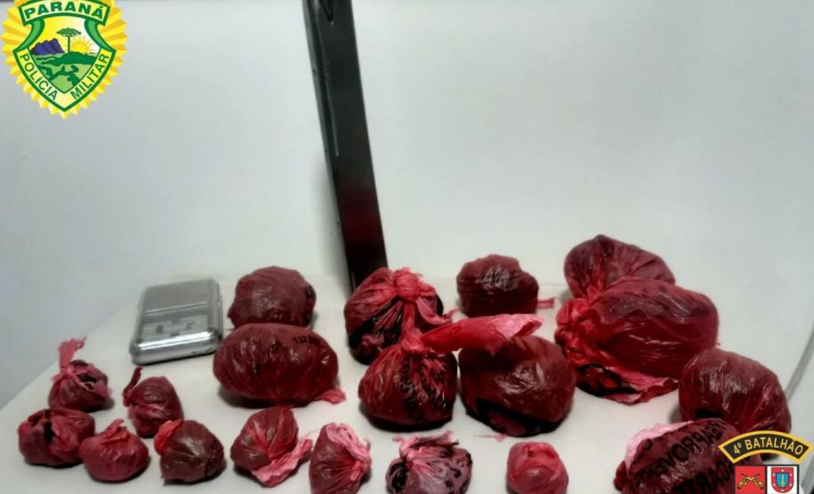 No Norte do Paraná, PM apreende cocaína, crack e um tipo modificado de maconha e encaminha três por tráfico, em ações distintas