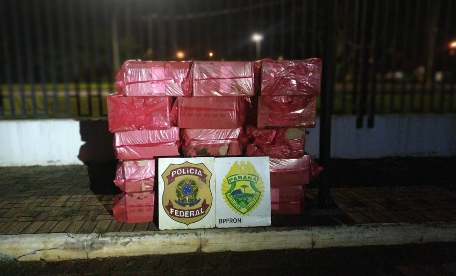 Durante Operação Hórus, PM e PF apreendem cerca de R$ 400 mil em cigarros contrabandeados, em Guaíra (PR)