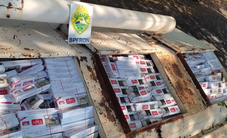 Durante patrulhamento pela PR 323, PM apreende caminhão carregado com cigarros contrabandeados em Cafezal do Sul (PR)