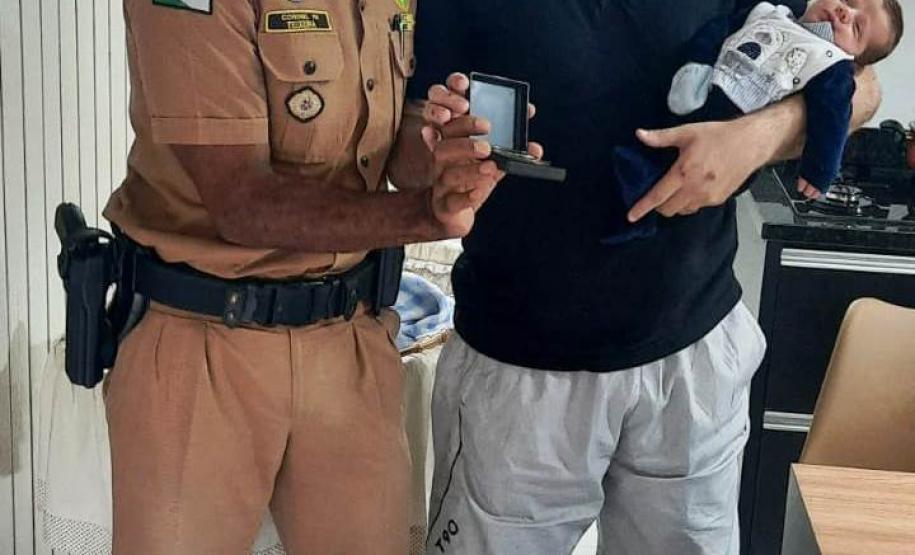 Comandante do 5º Comando Regional visita soldado que foi atropelado durante blitz de trânsito, em Clevelândia (PR)