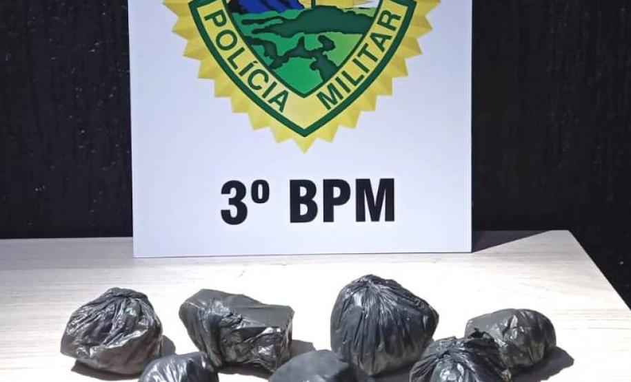 No Sudoeste do estado, PM prende três homens e apreende diversas porções de drogas e armas de fogo