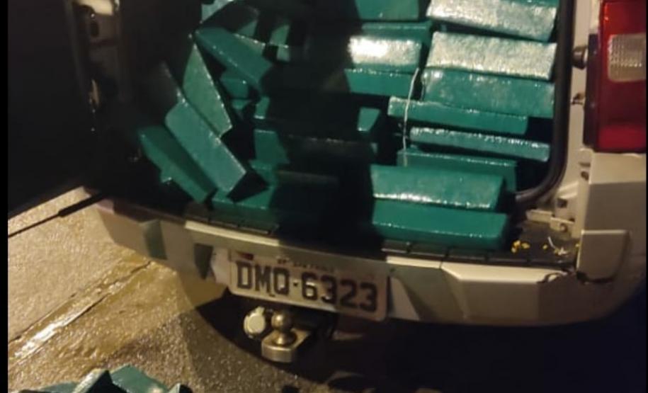 Mais de 400 quilos de maconha são apreendidos pela PM em Toledo, no Oeste do estado