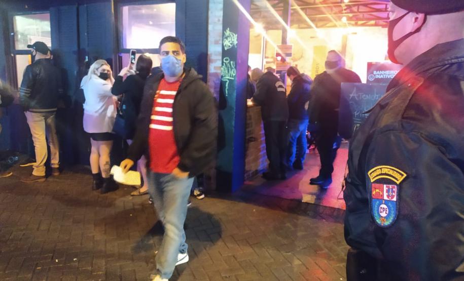 Fiscalização aplica quase R$ 600 mil em multas a estabelecimento de Curitiba