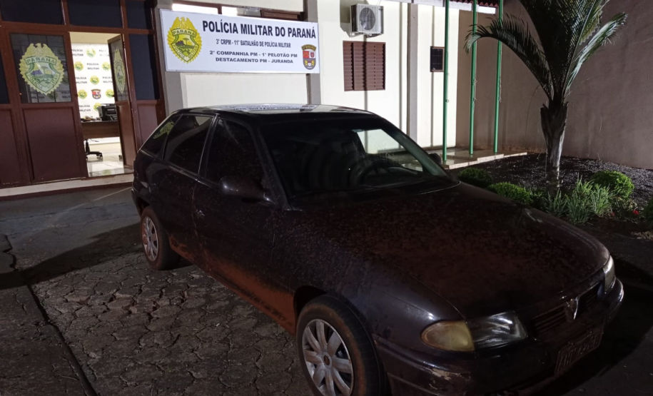 PM apreende carro com 19 mil maços de cigarros contrabandeados em Juranda (PR)