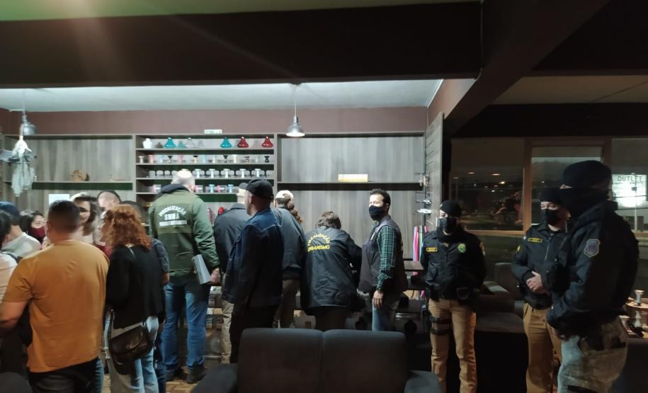 AIFU flagra jogo de azar e aglomeração em via pública na Capital