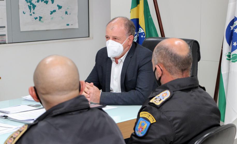 Secretário de Desenvolvimento Urbano e Obras Públicas recebe Alto-Comando da PMPR para reunião de trabalho