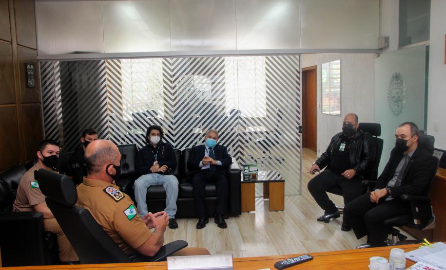 Comandante-Geral da PM recebe comitiva da Justiça Eleitoral em Curitiba