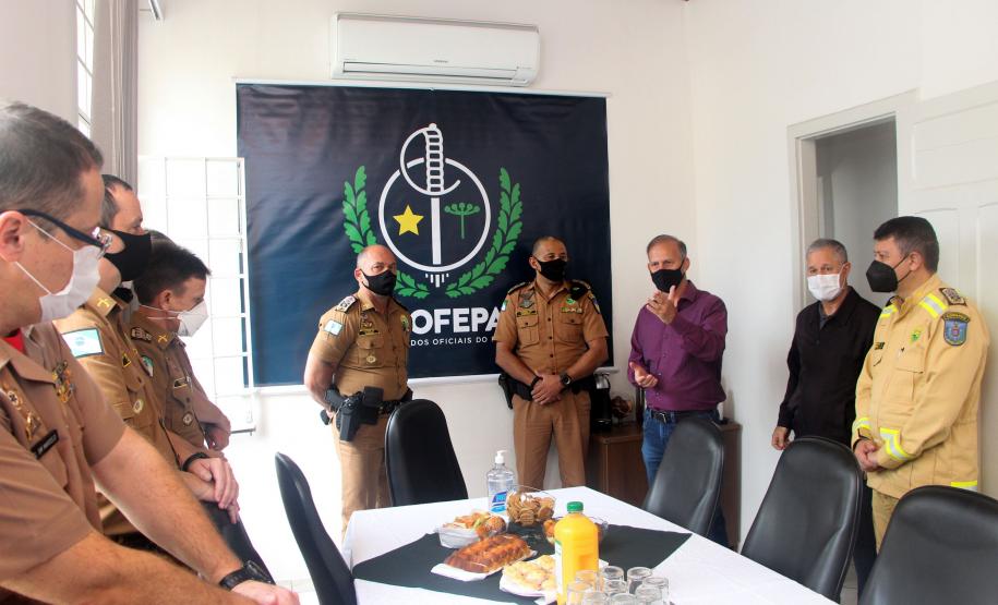 Alto-Comando da PMPR faz visita de cortesia à Presidente da ASSOFEPAR
