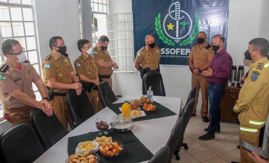 Alto-Comando da PMPR faz visita de cortesia à Presidente da ASSOFEPAR