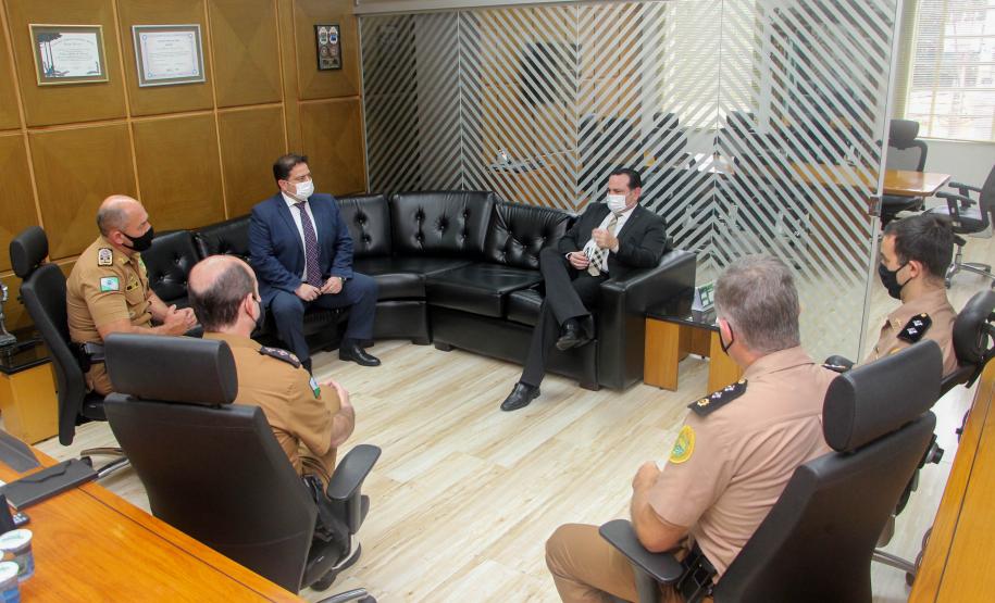 Advogado e pesquisador recebe condecoração do Comando-Geral da PM em Curitiba