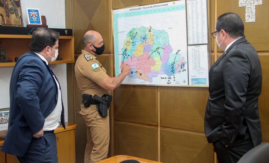 Advogado e pesquisador recebe condecoração do Comando-Geral da PM em Curitiba