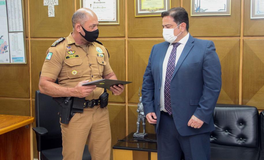 Advogado e pesquisador recebe condecoração do Comando-Geral da PM em Curitiba