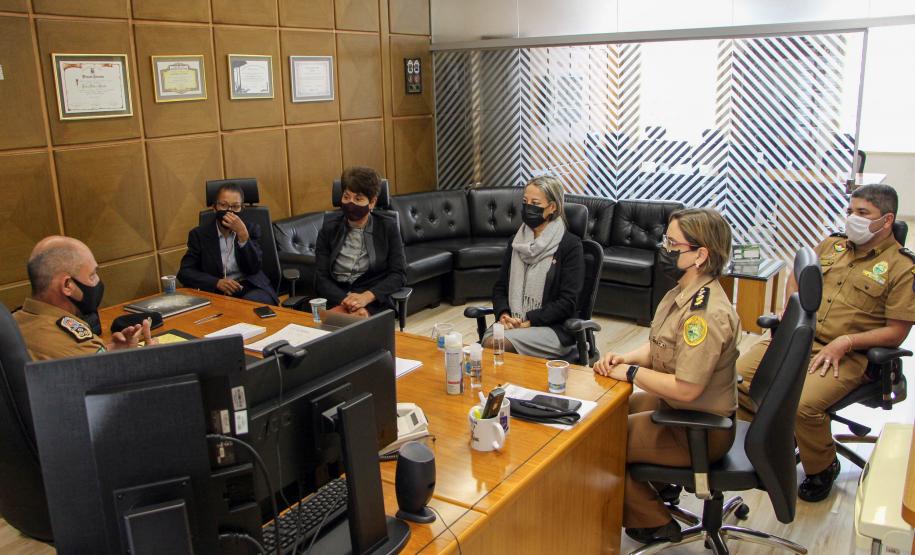 Comandante-Geral da PMPR recebe representantes das associações da classe policial militar