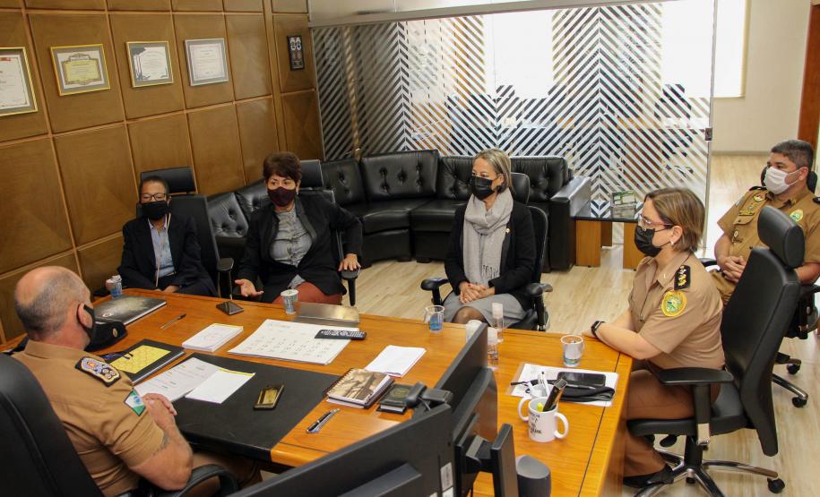 Comandante-Geral da PMPR recebe representantes das associações da classe policial militar