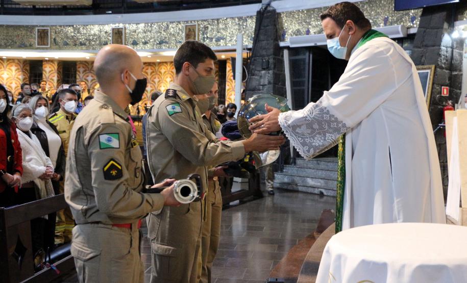 Missa de Ação de Graça comemora 109 anos do Corpo de Bombeiros do Paraná