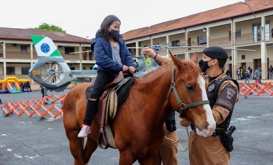 Comemoração de Dia das Crianças abre o Quartel do Comando-Geral para a comunidade em Curitiba