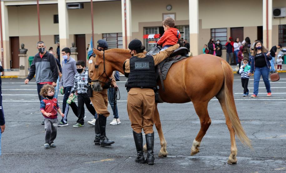 Comemoração de Dia das Crianças abre o Quartel do Comando-Geral para a comunidade em Curitiba