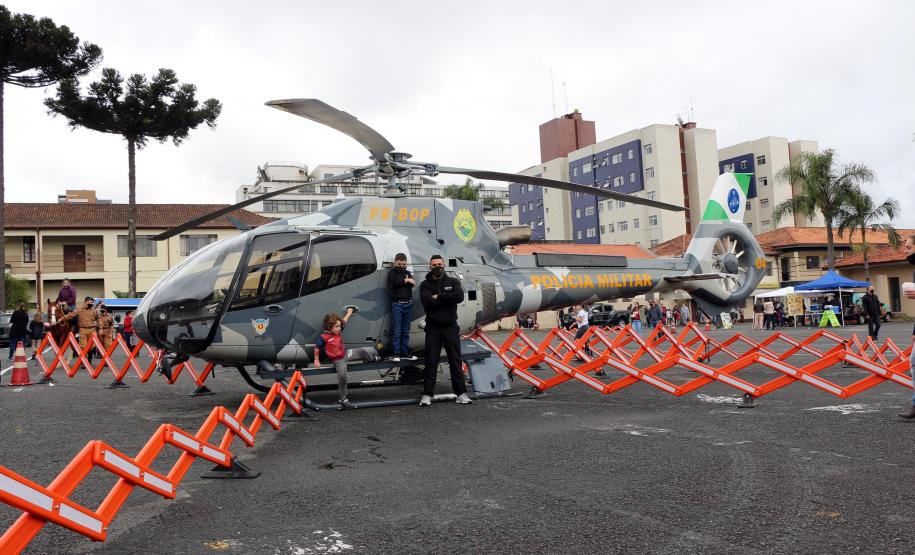 Comemoração de Dia das Crianças abre o Quartel do Comando-Geral para a comunidade em Curitiba