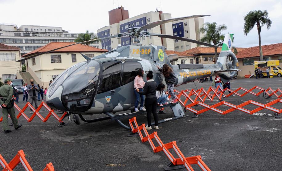 Comemoração de Dia das Crianças abre o Quartel do Comando-Geral para a comunidade em Curitiba