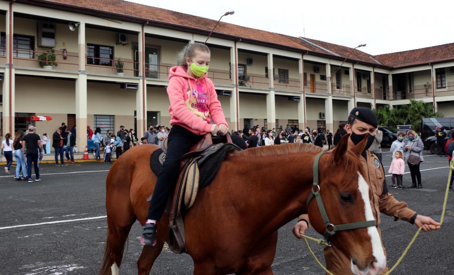 Comemoração de Dia das Crianças abre o Quartel do Comando-Geral para a comunidade em Curitiba