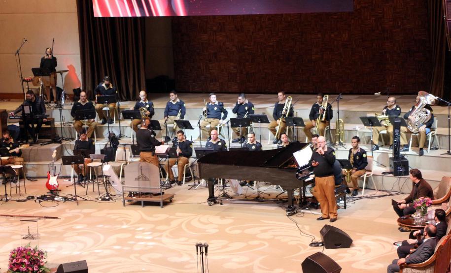 Igreja evangélica recebe bombeiros e familiares para celebrar os 109 anos de criação do Corpo de Bombeiros