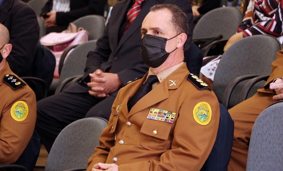 Proerd comemora 21 anos de atuação no Paraná com entrega de medalhas em Curitiba