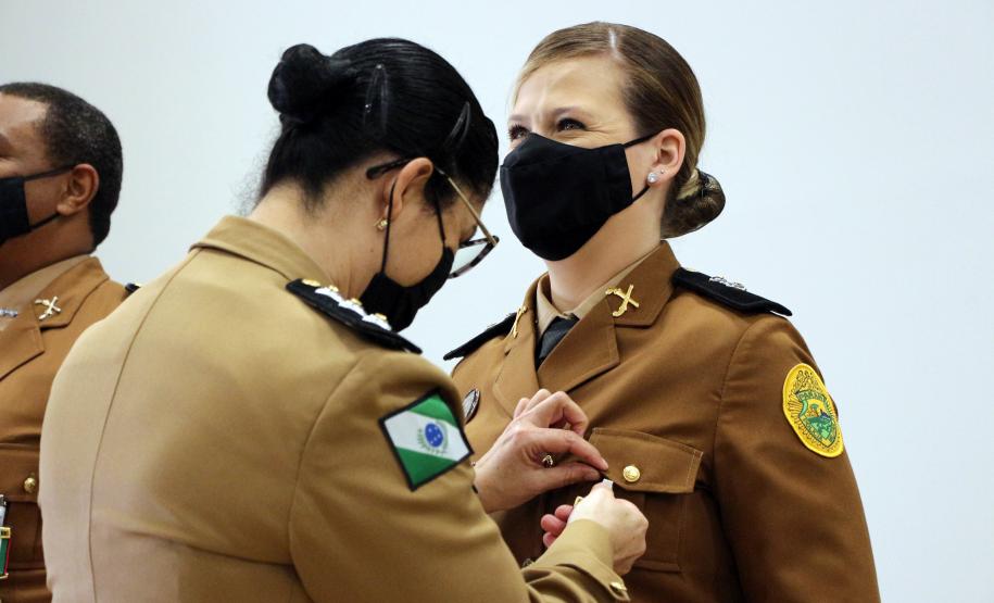 Proerd comemora 21 anos de atuação no Paraná com entrega de medalhas em Curitiba