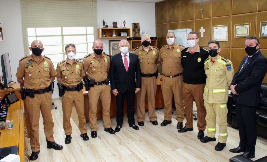 Alto Comando da Polícia Militar recebe visita de cortesia do Presidente da ALEP