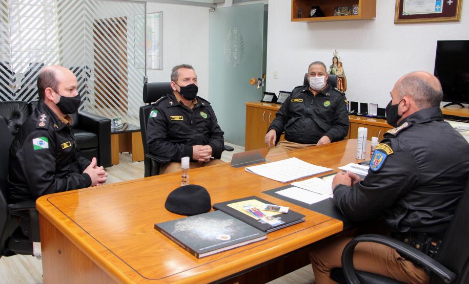 Comandante-Geral homenageia tenente-coronel que concluiu o tempo de serviço ativo