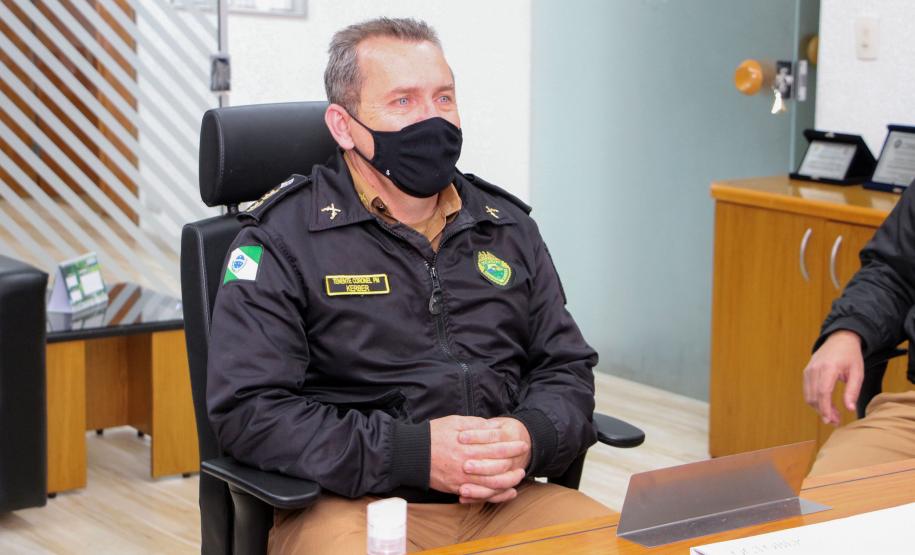 Comandante-Geral homenageia tenente-coronel que concluiu o tempo de serviço ativo