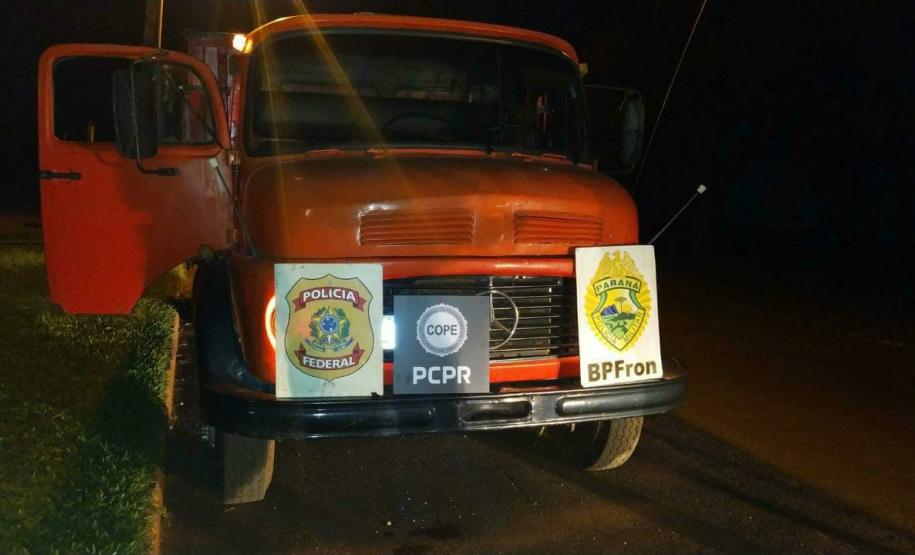 Durante operação integrada, policiais da fronteira apreendem mais de R$ 600 mil em cigarros contrabandeados no Oeste do Paraná